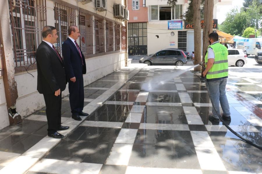 Yalçınkaya, temizlik çalışmalarını yerinde inceledi