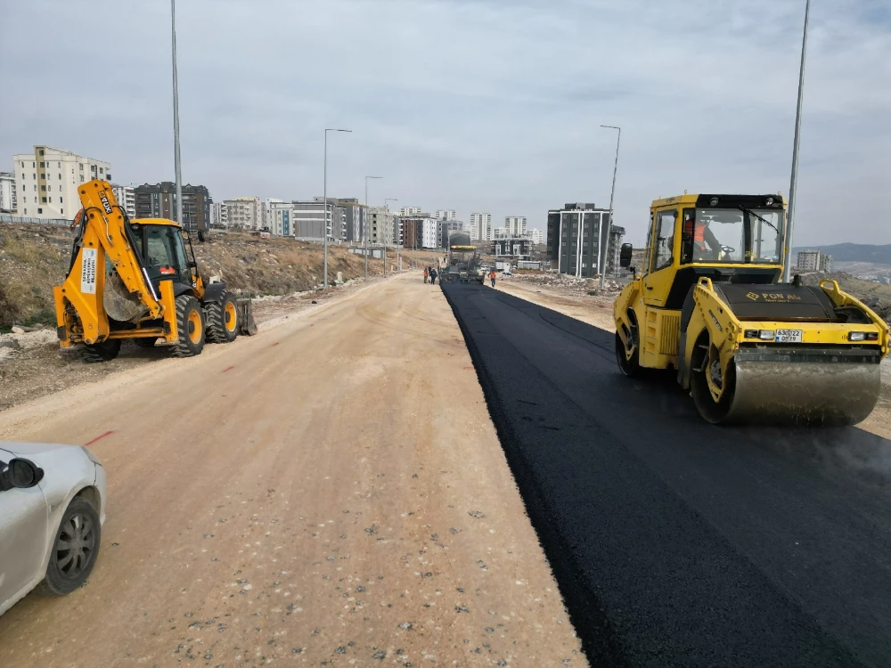 ŞANLIURFA BÜYÜKŞEHİR BELEDİYESİ BATIKENT MAHALLESİNDE ASFALT ÇALIŞMALARINA BAŞLADI