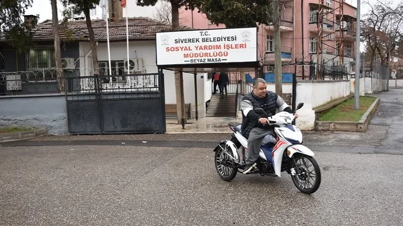 Siverek Belediyesinden engellilere motosiklet desteği