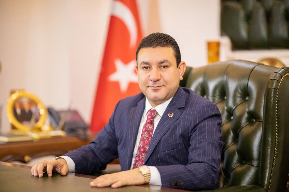 BAŞKAN ÖZYAVUZ