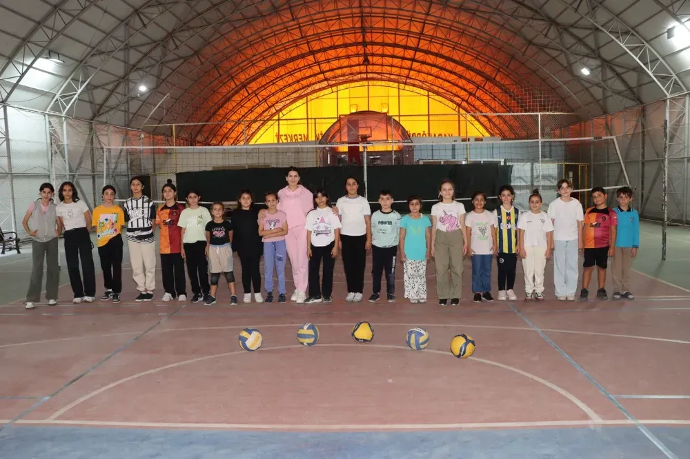Karaköprü’de Gençler Voleybolla Buluşuyor