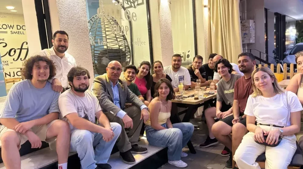 CHP’li Mahmut Tanal, Gençlerin En Çok Beğendiği Vekiller Arasında